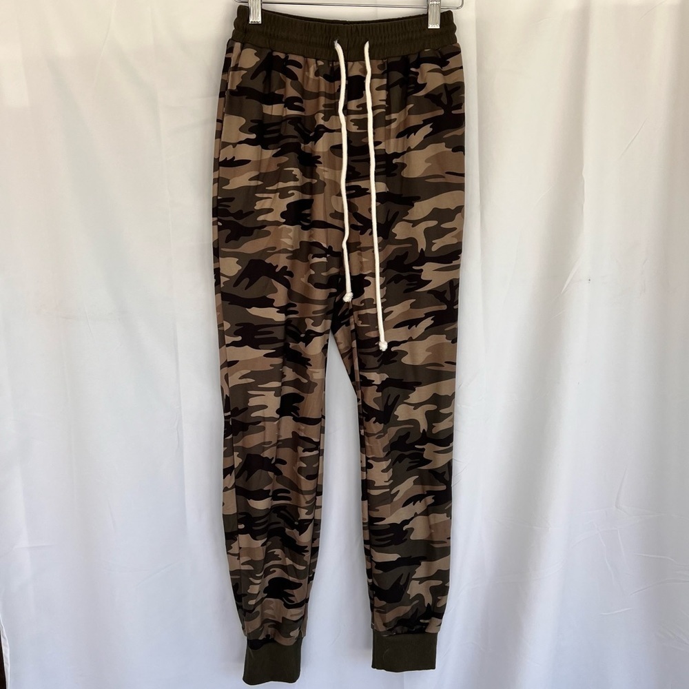 Women's Camo Sweatpants/Joggers- XS​​​​